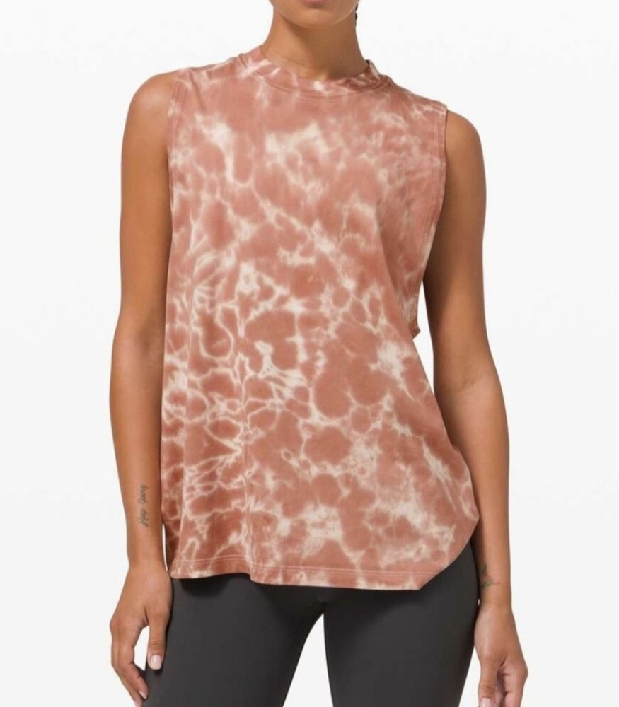 Lululemon‎ Tie Dye Musle Tank Top Size 8 - Picture 3 of 9